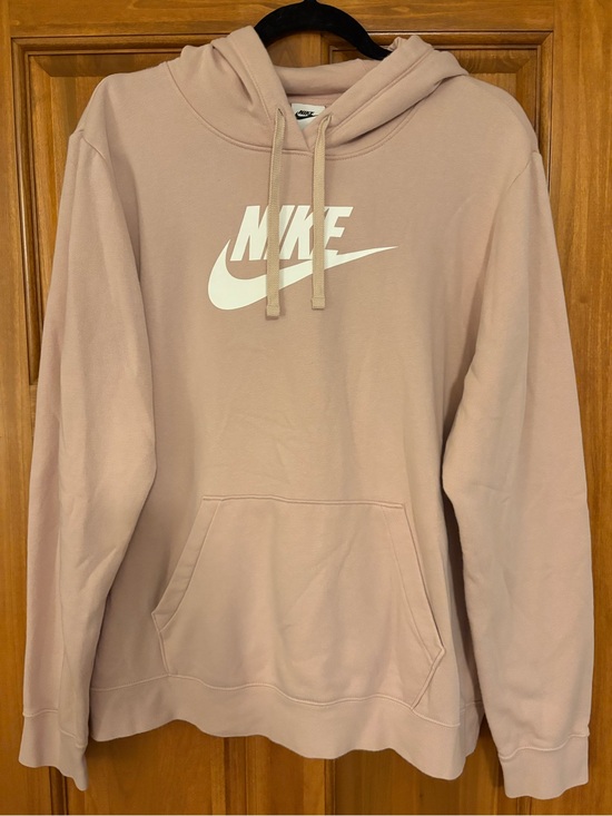 Nike Tops - Nike Sweatshirt